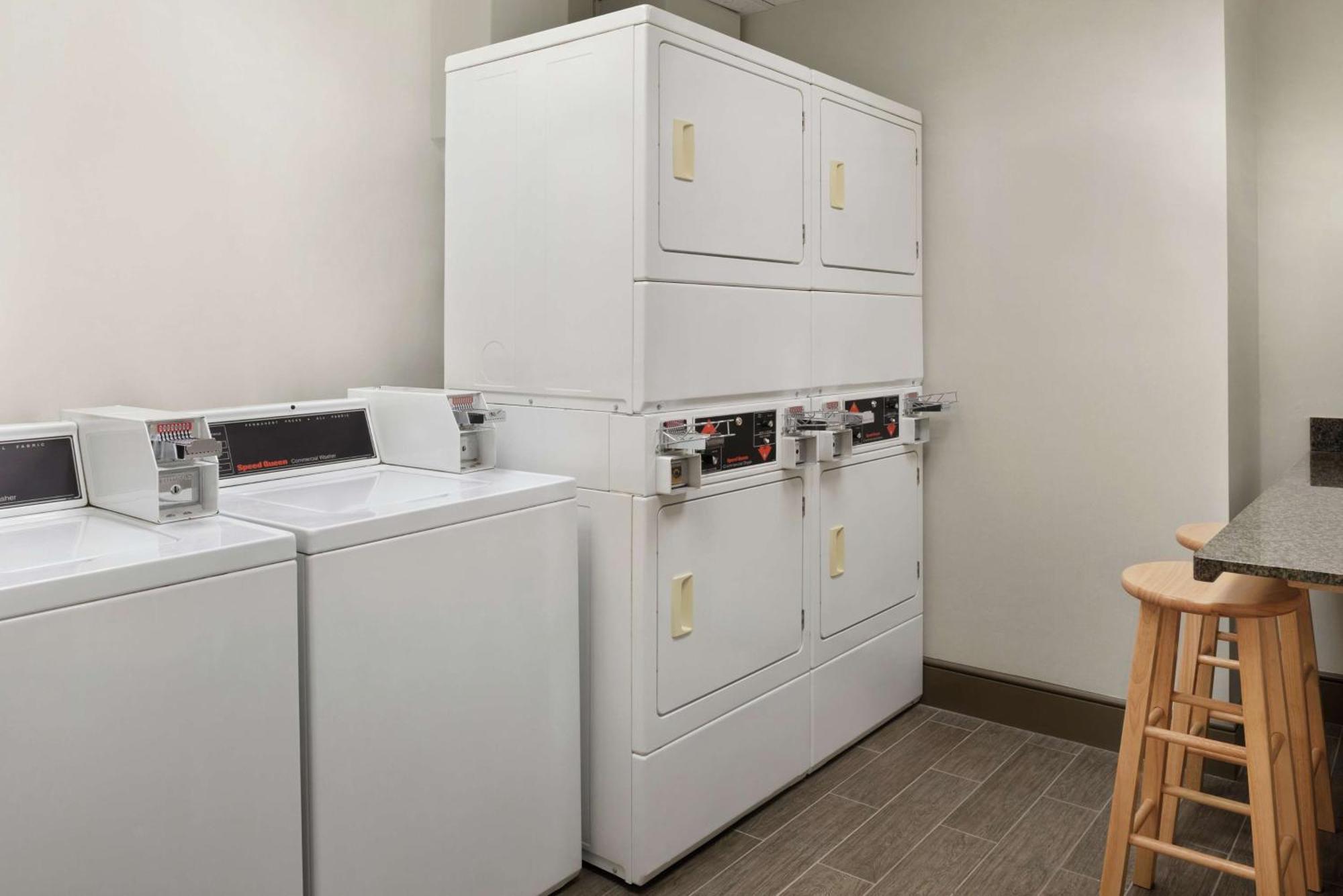 Homewood Suites Rochester-Хенриетта Экстерьер фото