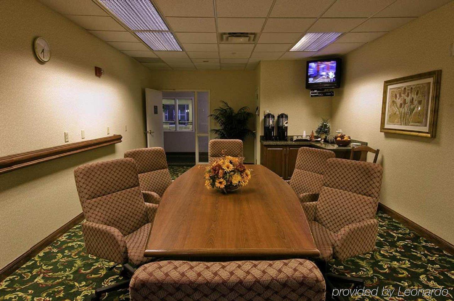 Homewood Suites Rochester-Хенриетта Бизнес фото